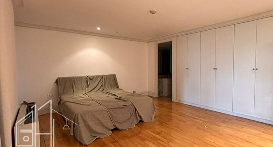 Apartamento en alquiler de 3 habitaciones en Khlong Toei, Bangkok
