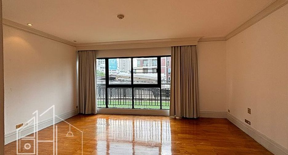 Apartamento en alquiler de 3 habitaciones en Khlong Toei, Bangkok