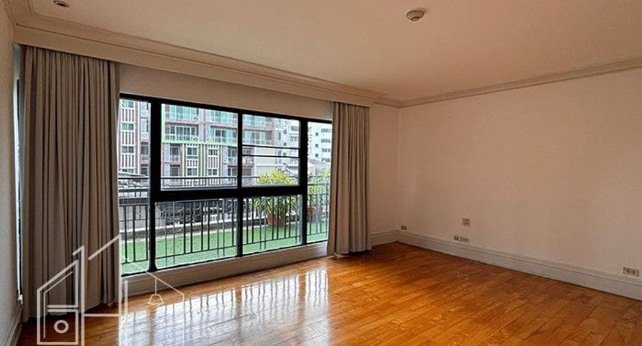 Apartamento en alquiler de 3 habitaciones en Khlong Toei, Bangkok