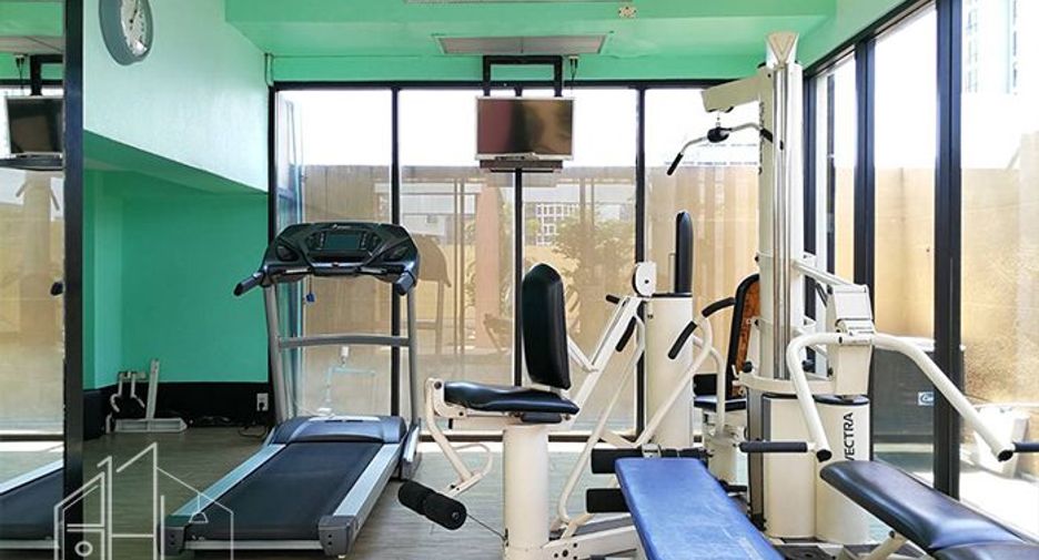Apartamento en alquiler de 3 habitaciones en Khlong Toei, Bangkok