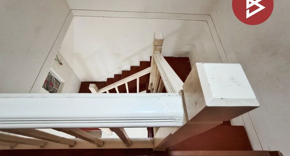 À vendre 3 chambres maison de ville à Mueang Samut Prakan, Samut Prakan
