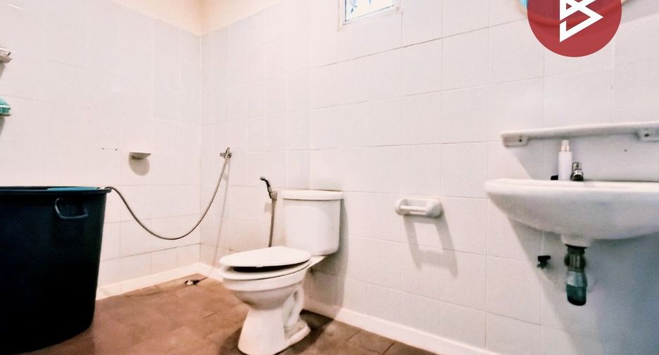 À vendre 3 chambres maison de ville à Mueang Samut Prakan, Samut Prakan
