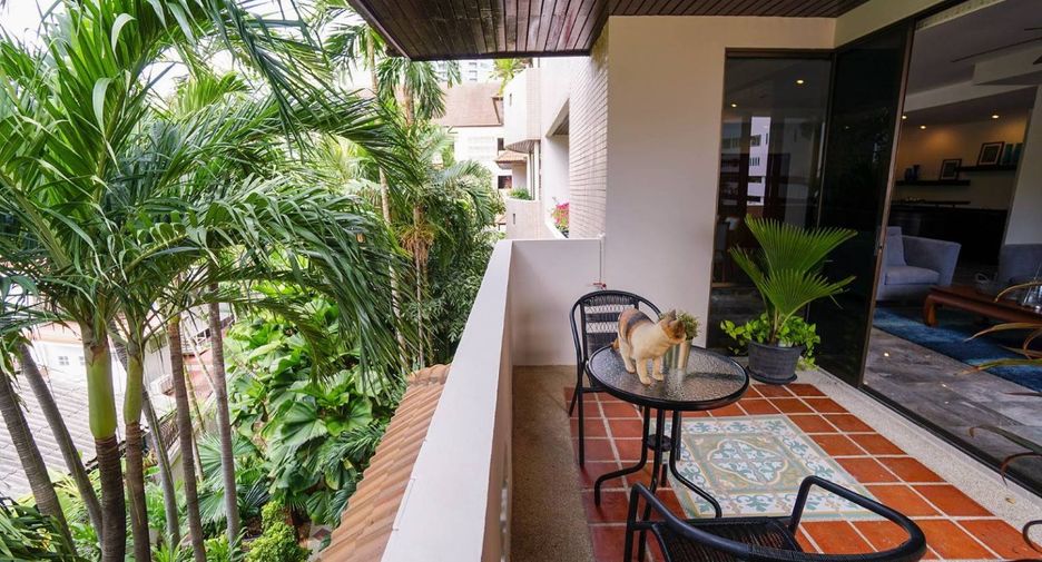 For rent 3 bedrooms apartment in Watthana, Bangkok