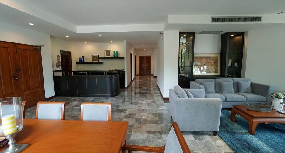 For rent 3 bedrooms apartment in Watthana, Bangkok