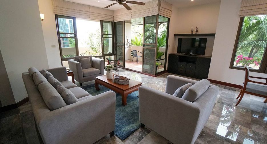 For rent 3 bedrooms apartment in Watthana, Bangkok