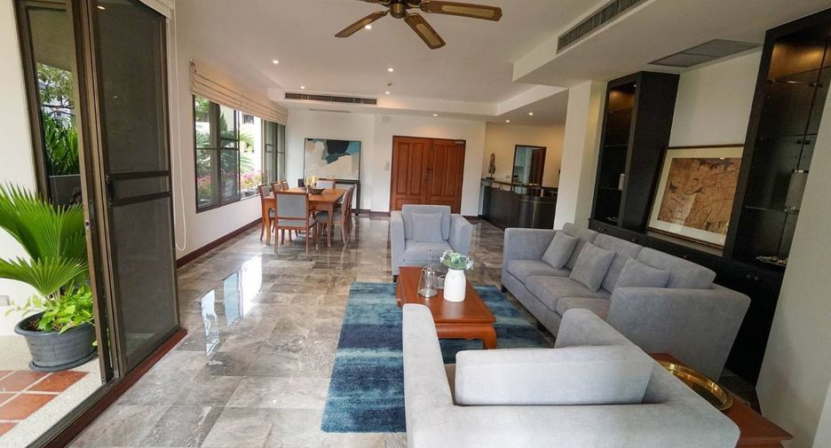 For rent 3 bedrooms apartment in Watthana, Bangkok