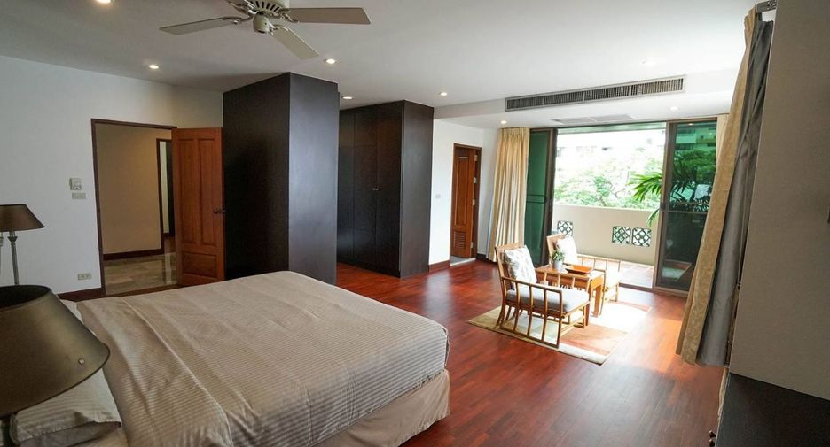 For rent 3 bedrooms apartment in Watthana, Bangkok
