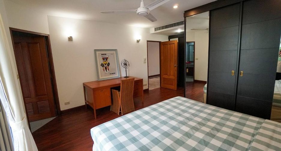For rent 3 bedrooms apartment in Watthana, Bangkok