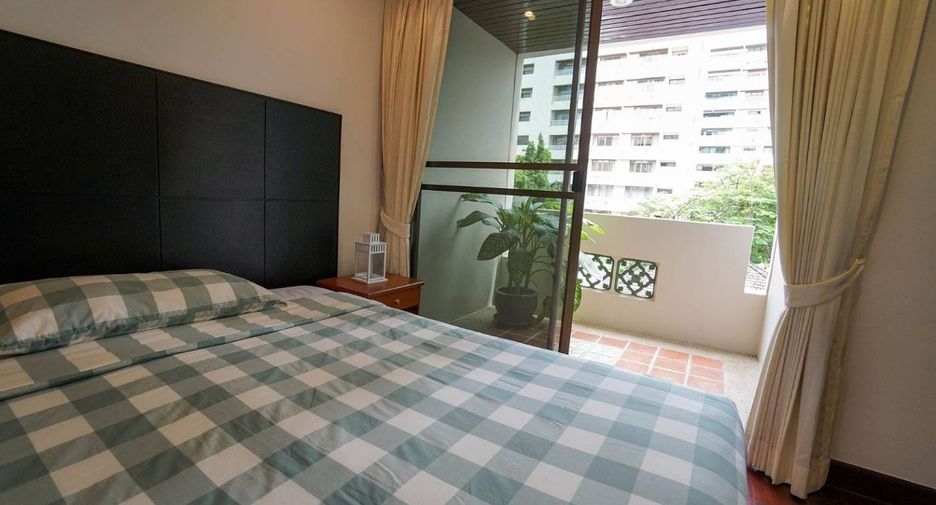 For rent 3 bedrooms apartment in Watthana, Bangkok