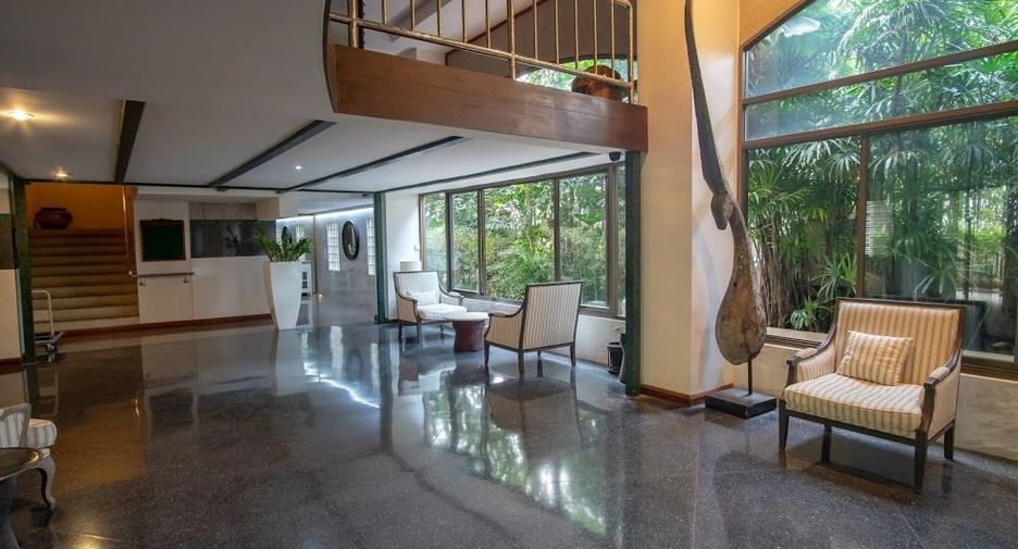For rent 3 bedrooms apartment in Watthana, Bangkok
