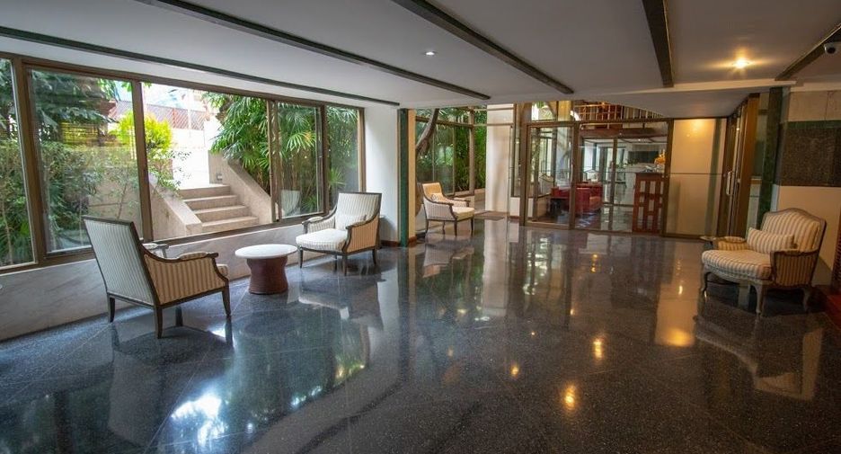 For rent 3 bedrooms apartment in Watthana, Bangkok