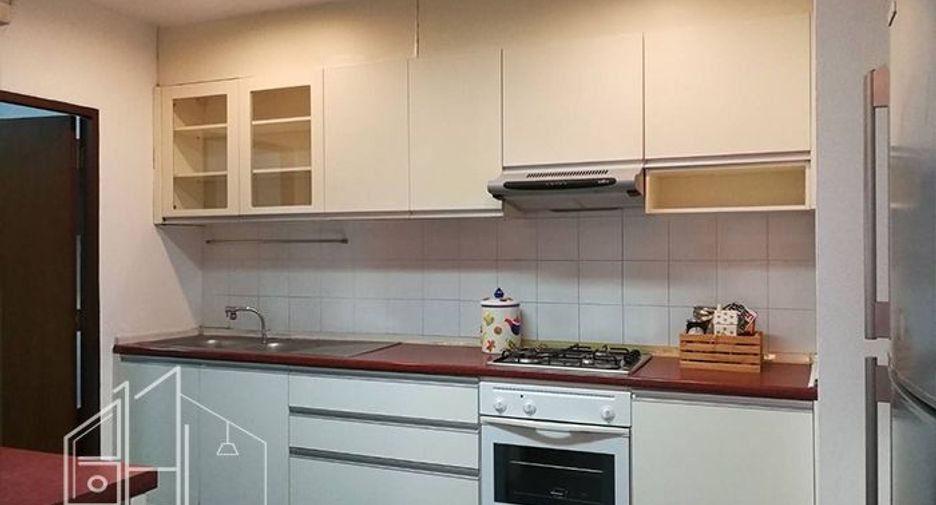 For rent 3 bedrooms condo in Watthana, Bangkok