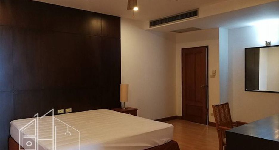 For rent 3 bedrooms condo in Watthana, Bangkok