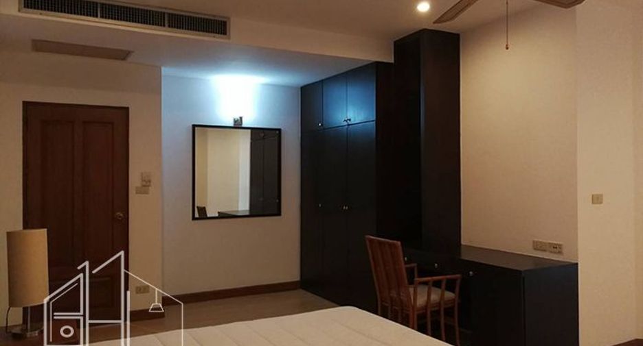 For rent 3 bedrooms condo in Watthana, Bangkok
