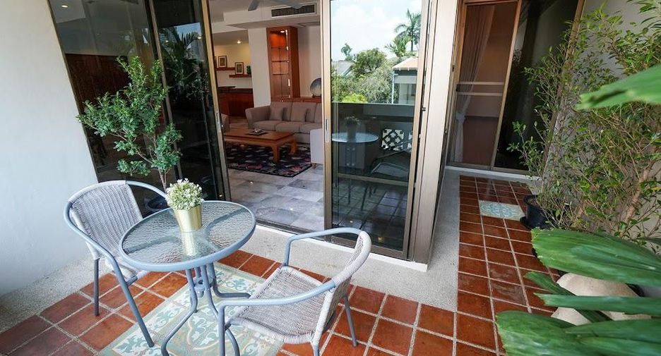 For rent 3 bedrooms condo in Watthana, Bangkok
