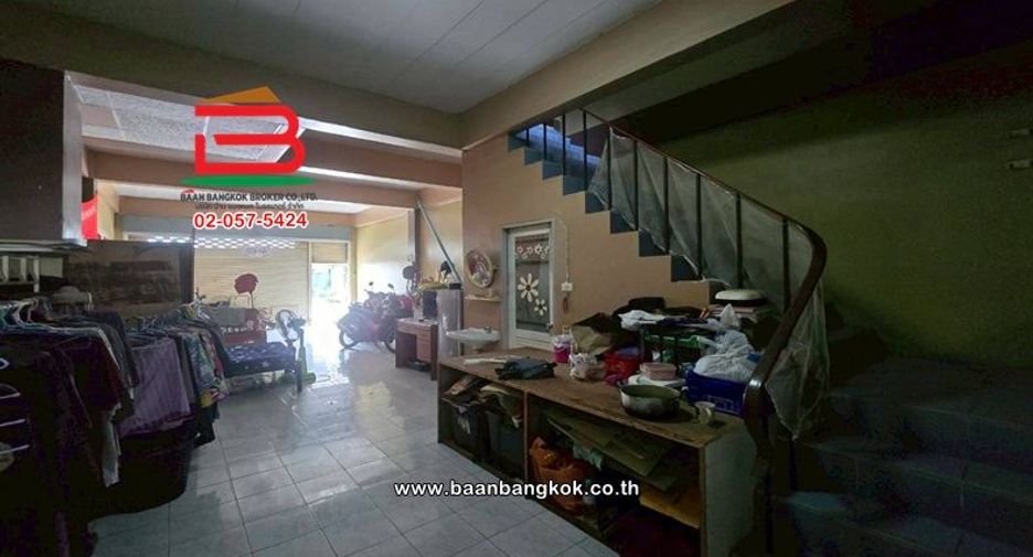 Local comercial en venta de 4 habitaciones en Mueang Chon Buri, Chonburi