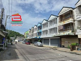 Local comercial en venta de 4 habitaciones en Mueang Chon Buri, Chonburi
