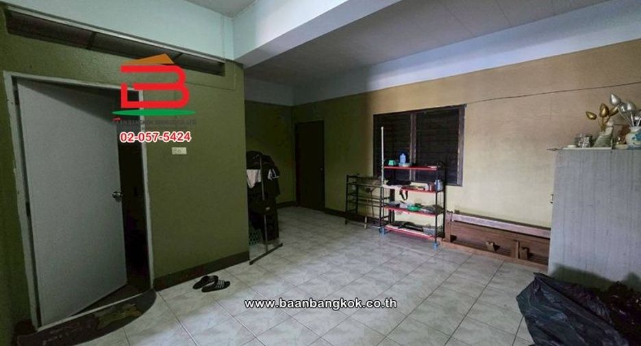 Local comercial en venta de 4 habitaciones en Mueang Chon Buri, Chonburi