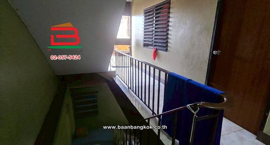 Local comercial en venta de 4 habitaciones en Mueang Chon Buri, Chonburi