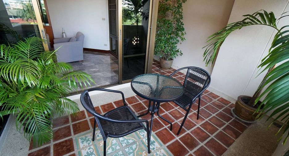 For rent 3 bedrooms apartment in Watthana, Bangkok