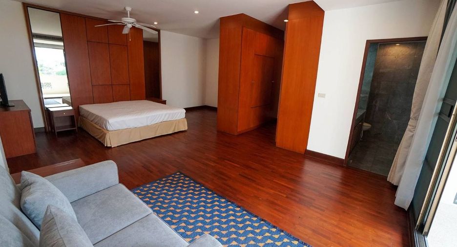 For rent 3 bedrooms apartment in Watthana, Bangkok