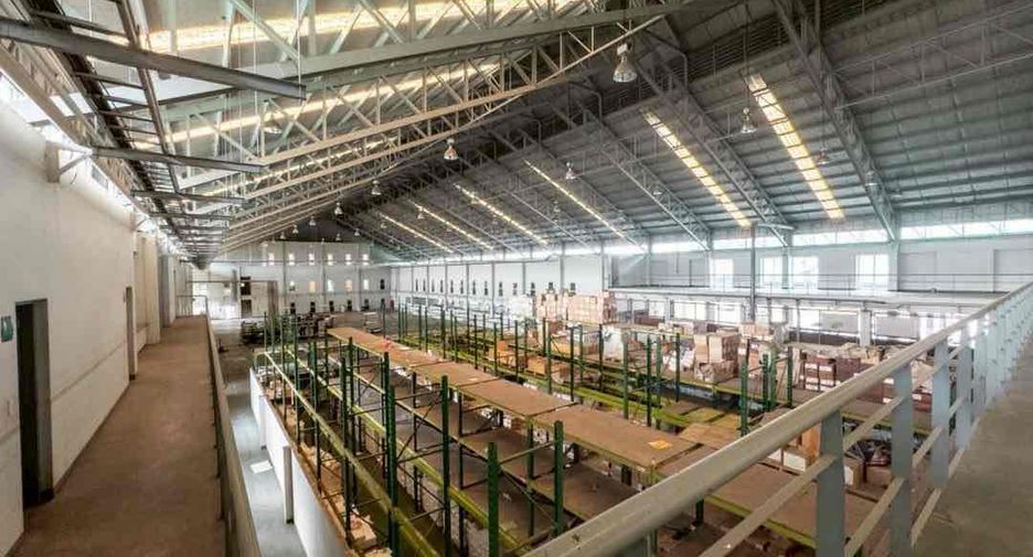 For sale 10 bedrooms warehouse in Mueang Samut Sakhon, Samut Sakhon