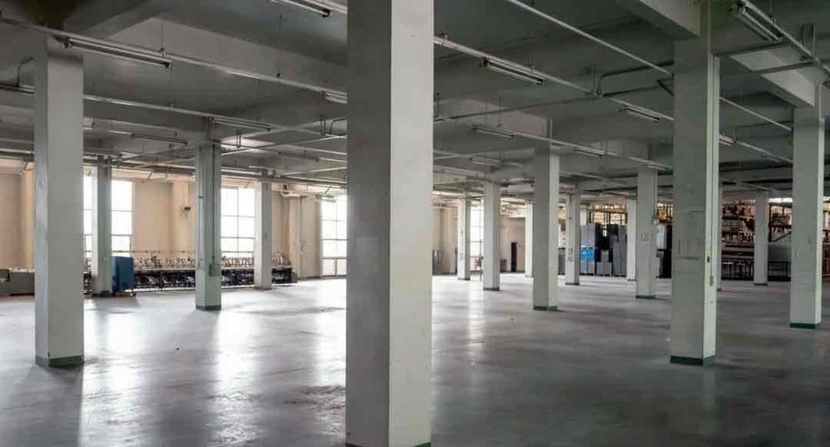 For sale 10 bedrooms warehouse in Mueang Samut Sakhon, Samut Sakhon
