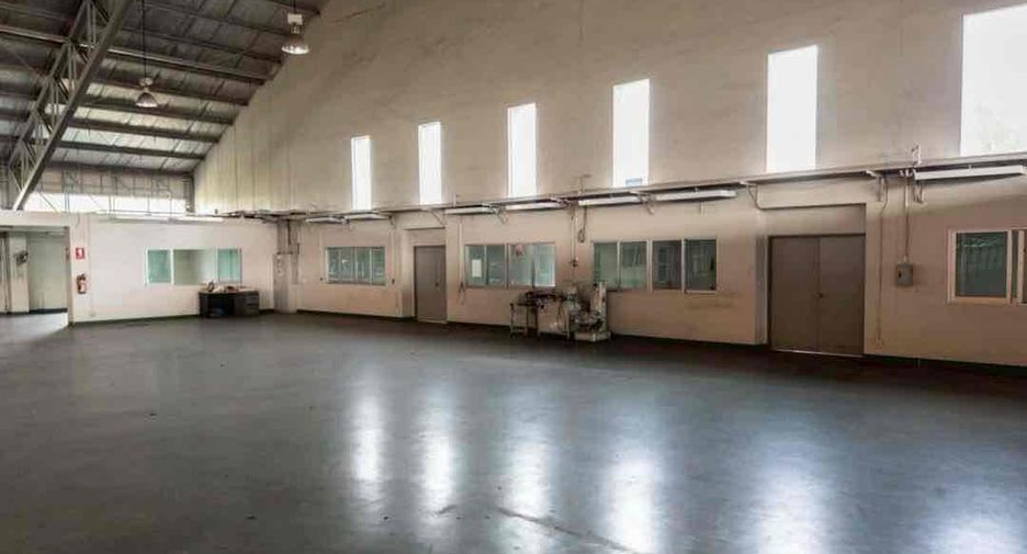 For sale 10 bedrooms warehouse in Mueang Samut Sakhon, Samut Sakhon