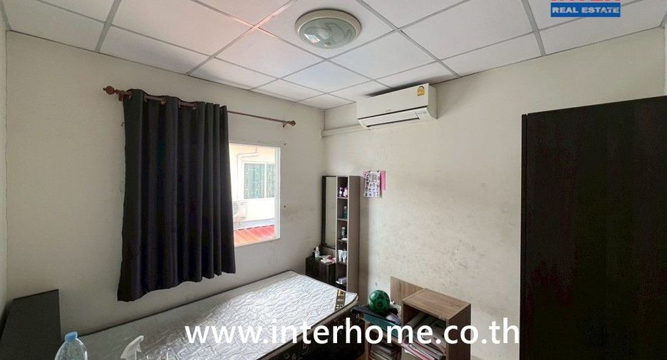 À vendre 2 chambres maison de ville à Phra Samut Chedi, Samut Prakan