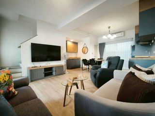 For rent 2 ベッドルーム townhouse in Bang Phli, Samut Prakan