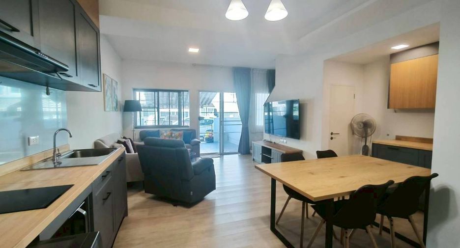 À louer 2 chambres maison de ville à Bang Phli, Samut Prakan