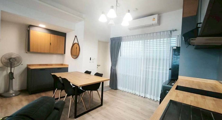À louer 2 chambres maison de ville à Bang Phli, Samut Prakan