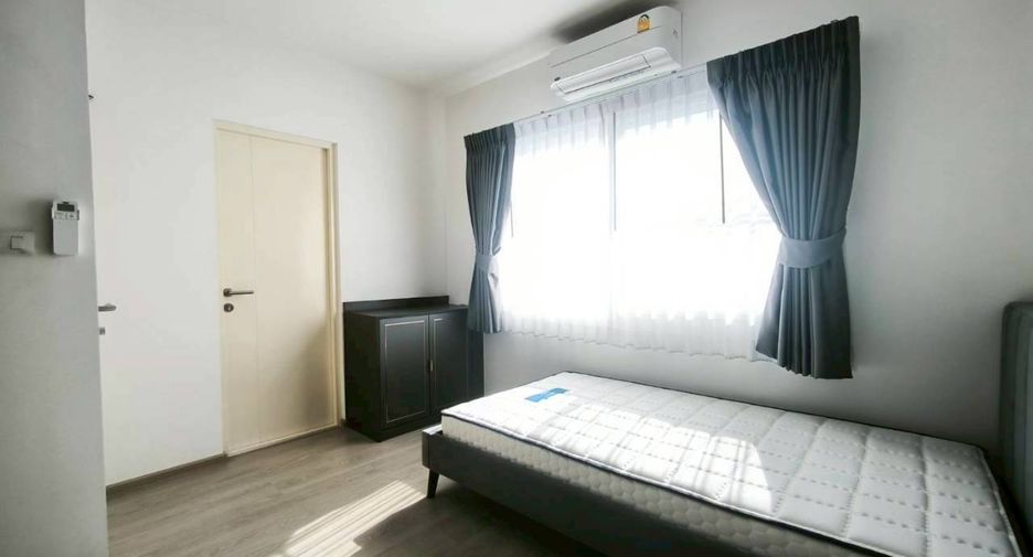 À louer 2 chambres maison de ville à Bang Phli, Samut Prakan