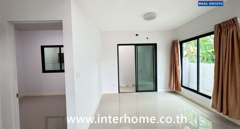 出售 4 卧室 联排别墅 在 Lat Lum Kaeo, Pathum Thani
