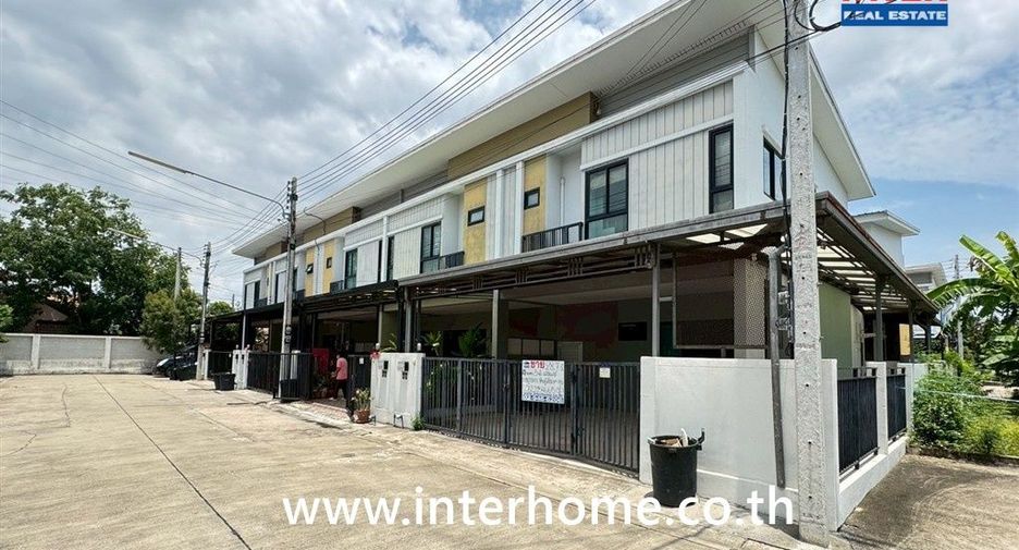 出售 4 卧室 联排别墅 在 Lat Lum Kaeo, Pathum Thani