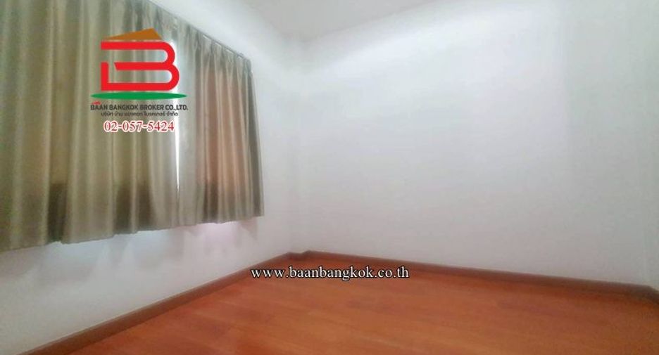 Haus zum Kauf mit 3 Zimmer in Pak Kret, Nonthaburi