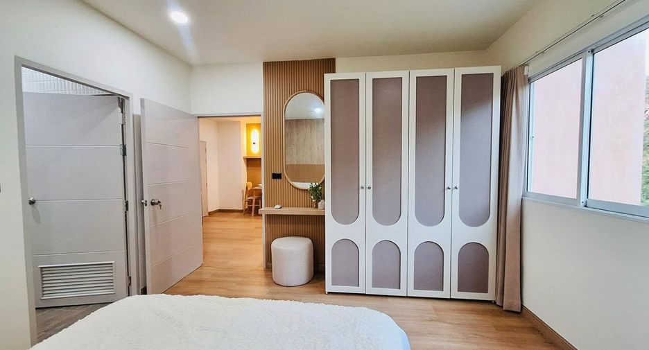For rent 2 bedrooms condo in Mueang Phuket, Phuket