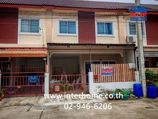 Casa adosada en venta de 4 habitaciones en Phra Samut Chedi, Samut Prakan