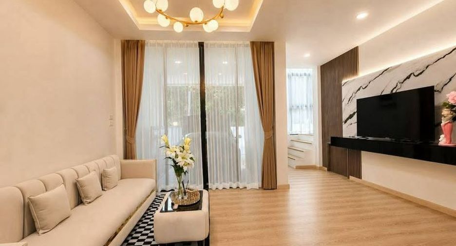 For rent 4 bedrooms house in Bang Lamung, Chonburi
