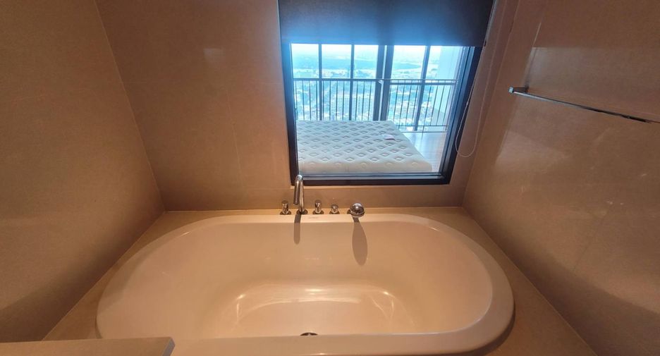 For rent 1 bed condo in Khlong Toei, Bangkok