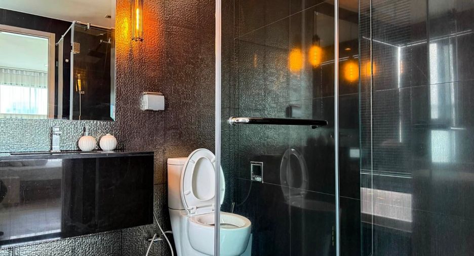 For rent 2 ベッドルーム condo in Khlong Toei, Bangkok