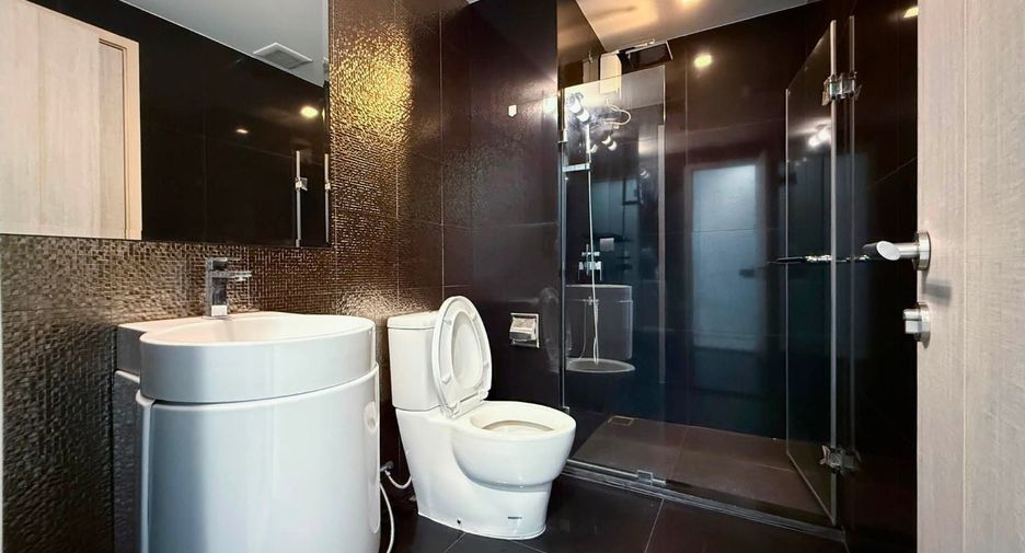 For rent 2 ベッドルーム condo in Khlong Toei, Bangkok