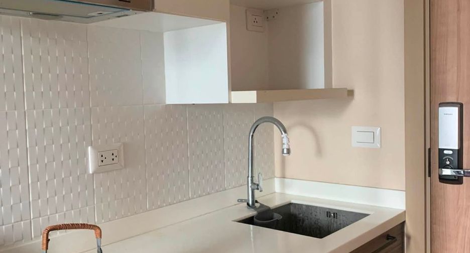 For rent 1 bed condo in Huai Khwang, Bangkok