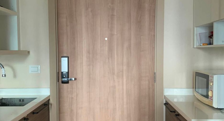 For rent 1 bed condo in Huai Khwang, Bangkok