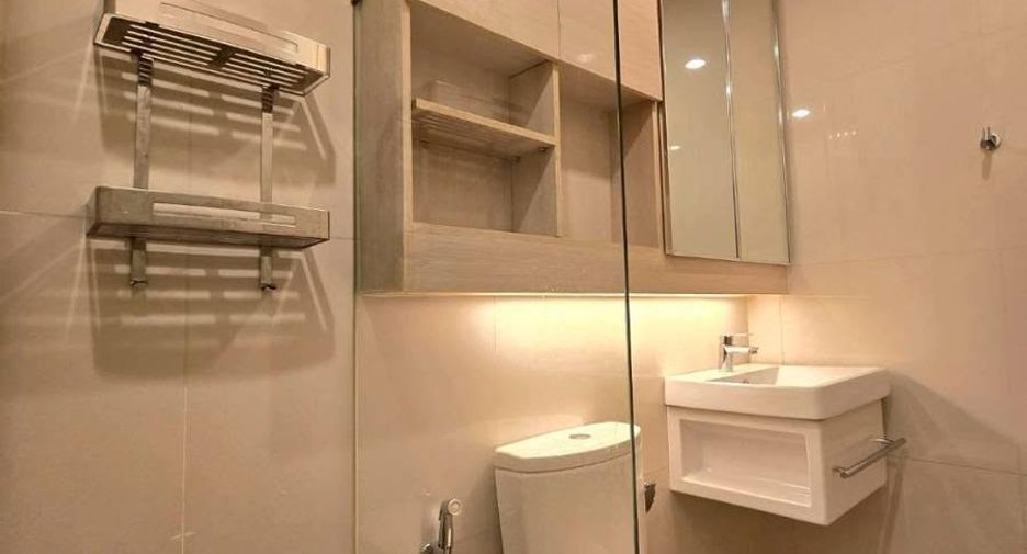 For rent 1 bed condo in Watthana, Bangkok