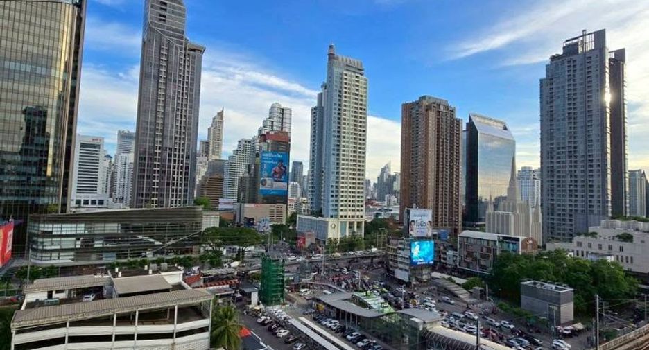 For rent 1 bed condo in Watthana, Bangkok