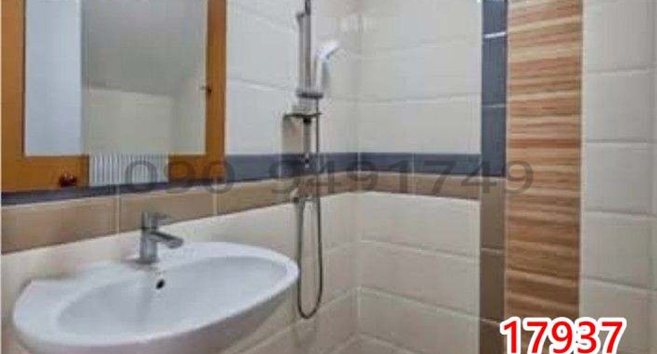 For rent 3 bedrooms townhouse in Mueang Nonthaburi, Nonthaburi