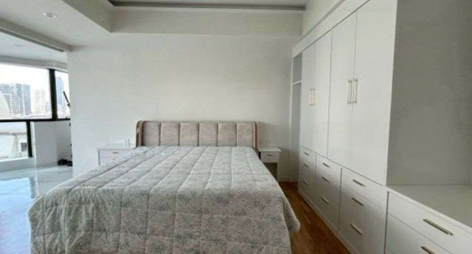 Condo en venta de 3 habitaciones en Khlong Toei, Bangkok