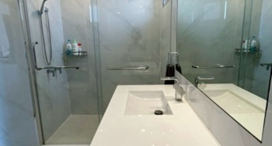 Condo en venta de 3 habitaciones en Khlong Toei, Bangkok