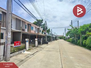 Casa adosada en venta de 3 habitaciones en Phra Samut Chedi, Samut Prakan